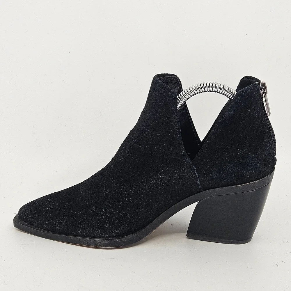 Vince Camuto Bibestie Black Suede Cutout Ankle Boots Block Heel Rear Zip Size 8M